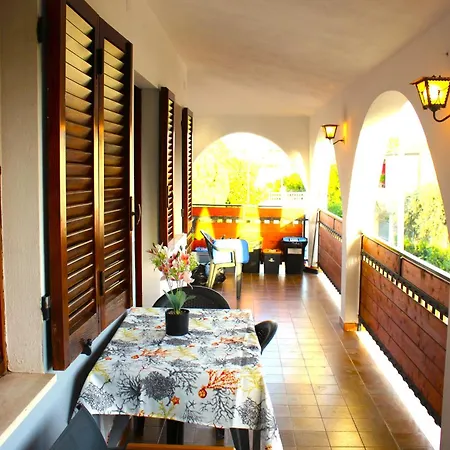 Alma Apartment Villa San Pietro